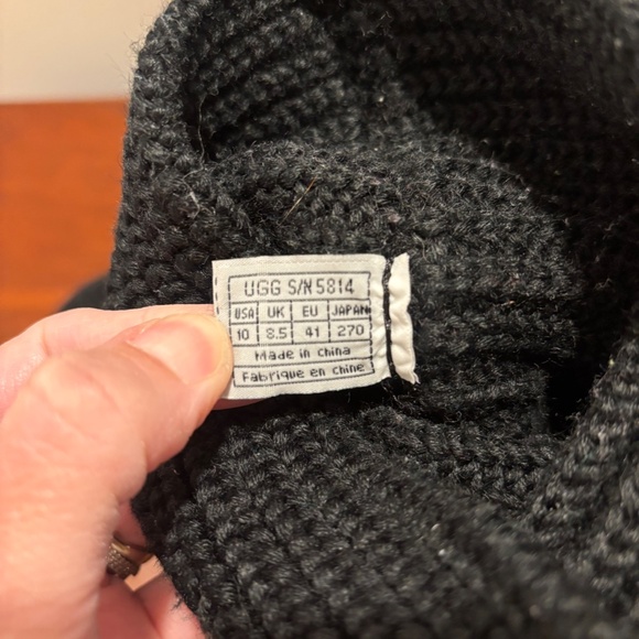 UGG Australia Classic Cardy Style 5814 Women's 12" Tall Boots in Black size 10 - Picture 6 of 8